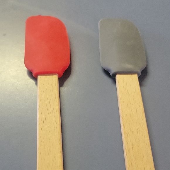 Mickey Mouse Oven Mitts and Spatula Set - Picture 2 of 4